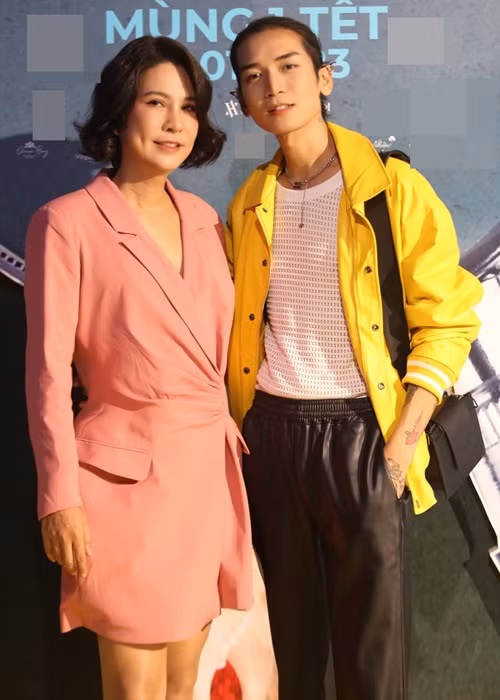 Ngọc Hùng gợi cảm, trẻ trung khi tham gia một sự kiện giải trí.