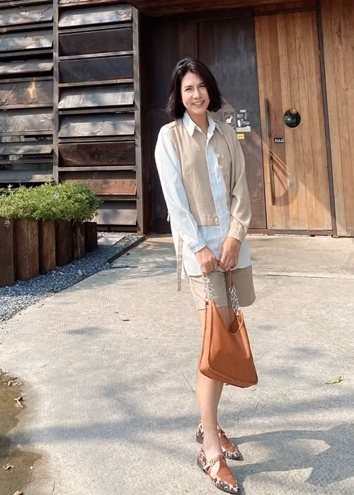 Cuoc song cua dao dien Ngoc Hung sau khi chuyen gioi