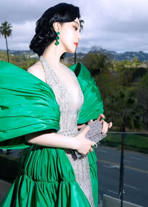 Vì bị phong sát ở showbiz Hoa ngữ, Phạm Băng Băng tìm kiếm cơ hội làm việc tại nước ngoài. Hồi năm 2022, cô sang Hàn Quốc đóng phim. Ảnh: Instagram