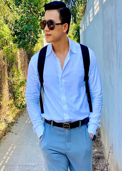 Theo Saostar, sau khi tốt nghiệp THPT, nam diễn viên phim “Đất rừng phương Nam” dự tính thi ngành kiến trúc do một người cậu làm nghề xây dựng. Tuy nhiên, sau đó, Tài Phến lại cảm thấy bản thân không phù hợp với ngành kiến trúc. Ảnh: FBNV