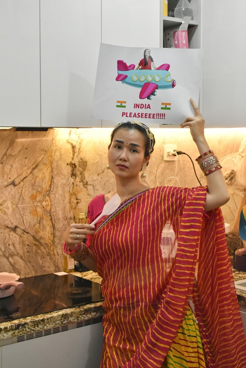 Võ Hạ Trâm làm việc nhà, nấu ăn.