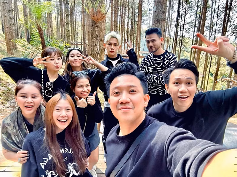 Các thành viên trong nhóm của Trấn Thành luôn hỗ trợ nhau trong công việc lẫn cuộc sống.