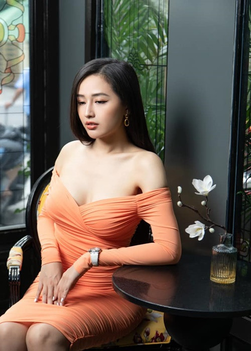 Bị chê tăng cân quá đà, người đẹp đã nỗ lực tập luyện, ăn uống khoa học để lấy lại vóc dáng. Ảnh: FBNV