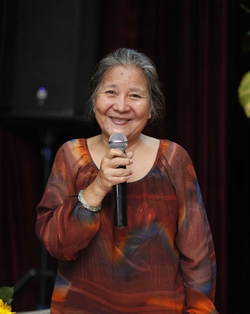 Năm con gái đầu mới 13 tuổi, bà được chẩn đoán là ung thư gan. Rất may mắn, khi mổ ra, đó chỉ là cục u lành trong gan. Ảnh: Zing