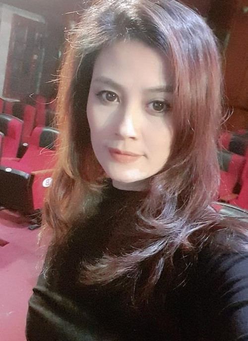 Từ dịu dàng, nhu mì, sau rất nhiều ngã rẽ cuộc đời, Hoa Thúy ngày càng cá tính, gai góc. Ảnh: Bảo vệ công lý