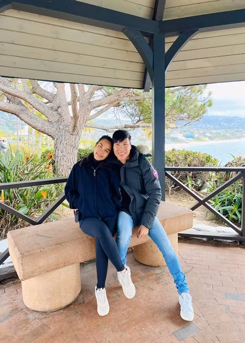 Quốc Nghiệp đồng hành cùng Ngọc Mai trong chuyến lưu diễn.