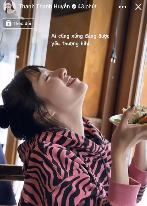 Bị nghi sử dụng ứng dụng hẹn hò, Thanh Thanh Huyền giữ im lặng. Tuy nhiên, trên trang cá nhân, cô có động thái đăng tải hình ảnh nghỉ dưỡng và viết: “Ai cũng xứng đáng được yêu thương”. Ảnh: Saostar