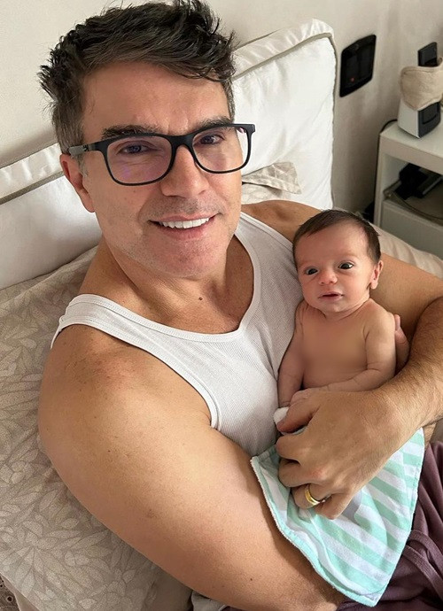 Vợ chồng Claudia Raia từng chấp nhận không có con chung khi nữ diễn viên tìm đến phương pháp thụ tinh trong ống nghiệm nhưng không thành công.