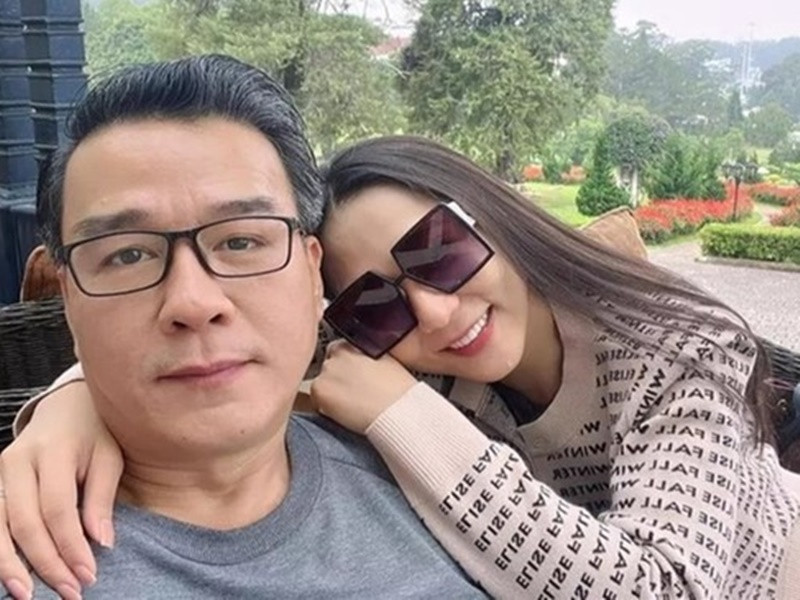 Chia sẻ về động thái khóa Facebook, “vua cá Koi Việt Nam” cho biết, anh đóng trang cá nhân 10 ngày trước do bị kẻ gian ăn cắp thông tin và đăng tải vớ vẩn. Trong khi Thắng Ngô lên tiếng về tin đồn hôn nhân, Hà Thanh Xuân lại giữ im lặng và có một số động thái gây chú ý trên mạng xã hội. Ảnh: Tiền Phong