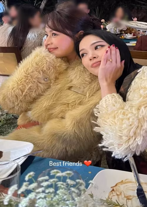 Phillip Nguyễn - em chồng Tăng Thanh Hà cho biết, hai nghệ sĩ có mặt trong hôn lễ làm phù dâu là Chi Pu và Milan Phạm. Ảnh: Saostar