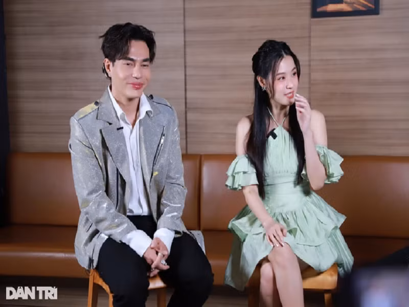 Midu có kinh nghiệm diễn xuất. Cô từng góp mặt trong nhiều bộ phim như “Những thiên thần áo trắng”, “Thiên mệnh anh hùng”. Lê Dương Bảo Lâm là diễn viên hài, từng đóng phim “Nhà bà Nữ”, “Điệp vụ chân dài”. Ảnh: Dân Trí