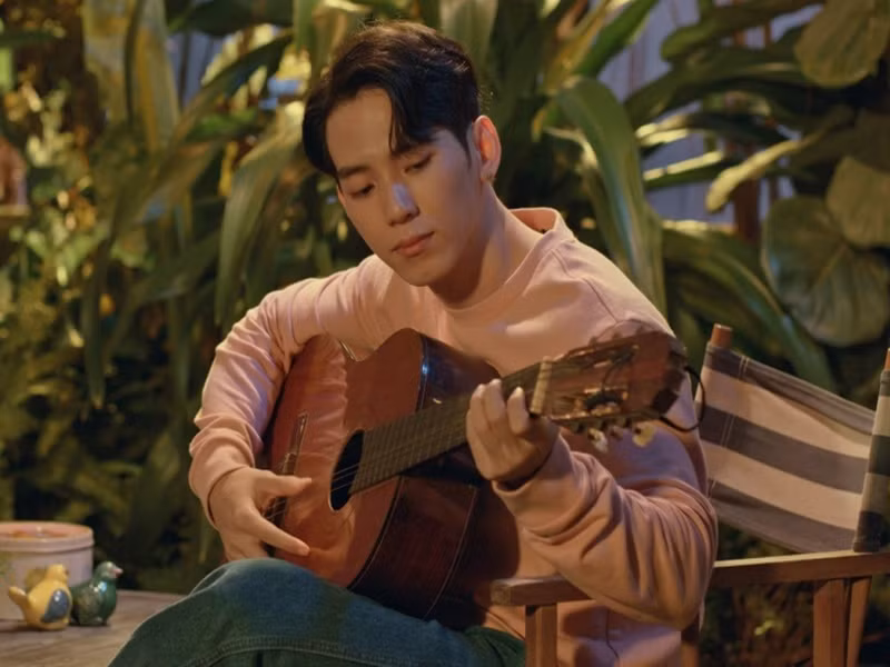 Phú Thịnh vào vai Thiên Bảo của nhóm The Air. Ảnh: VOV