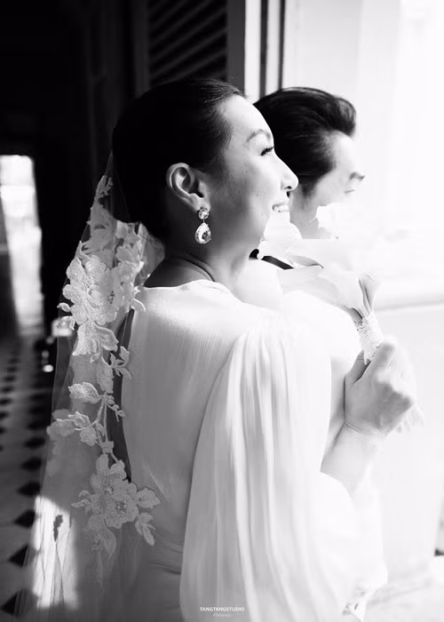 Kathy Uyên được cầu hôn vào tháng 2/2022. Sau lời cầu hôn, cả hai từng dự định tổ chức một đám cưới. Tuy nhiên, lúc đó nữ diễn viên đã mang thai.