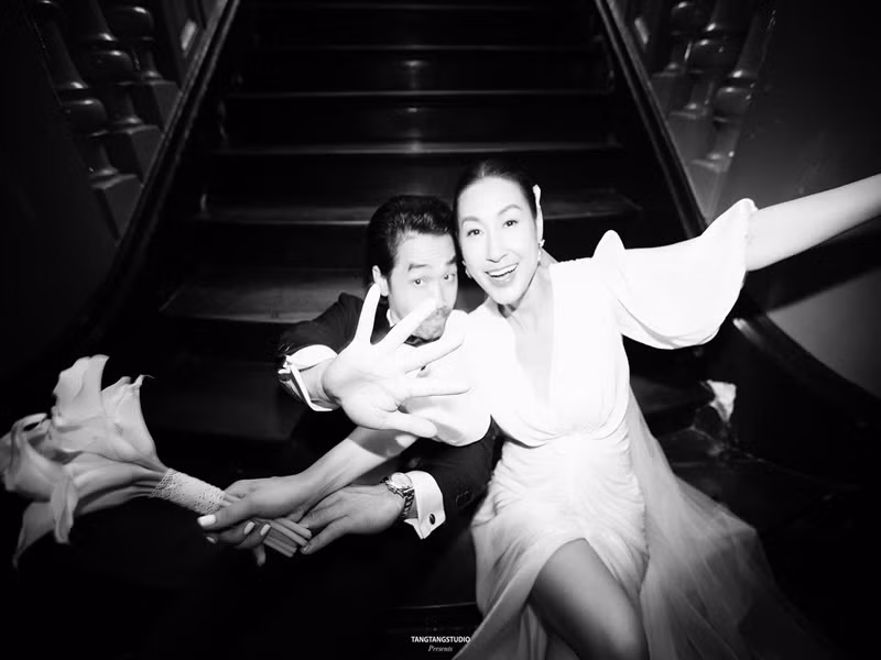 Sau 1 năm con trai chào đời, Kathy Uyên và nửa kia tổ chức hôn lễ.