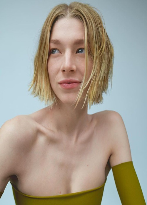 Hunter Schafer bước chân vào làng người mẫu sau khi tốt nghiệp khoa Nghệ thuật Thị giác tại Trường Nghệ thuật Bắc Carolina năm 2017. Ảnh: FBNV