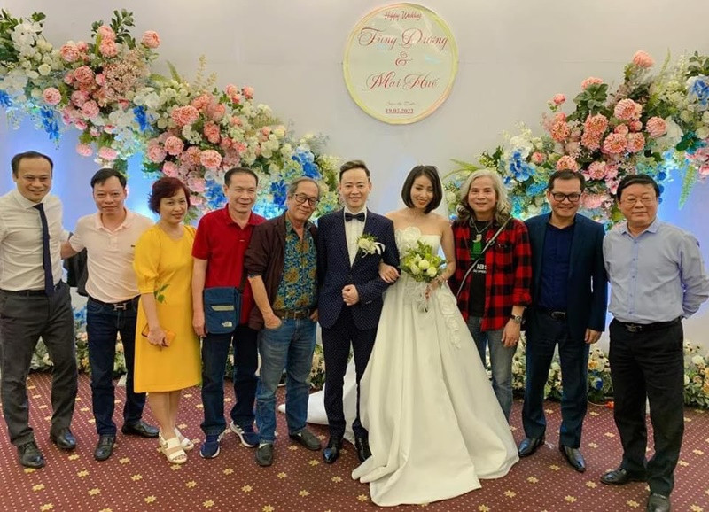 Tùng Dương gặp vợ thứ 4 tại một sự kiện và có thiện cảm ngay lần đầu gặp gỡ. Ảnh: Dân Việt