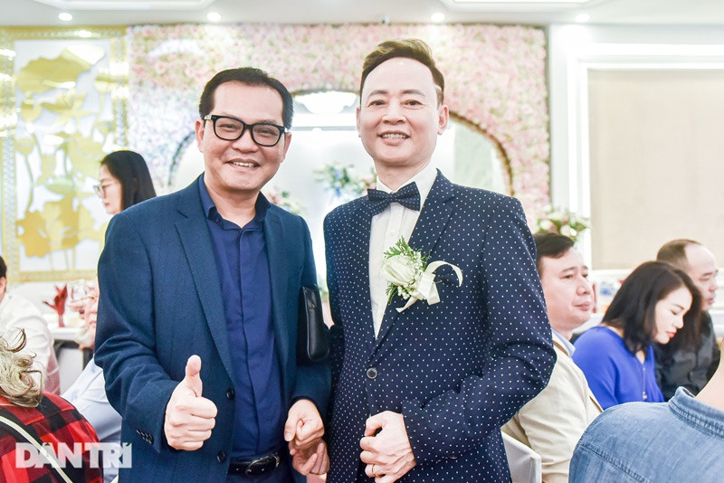 NSND Trung Hiếu tham dự đám cưới của Tùng Dương. Ảnh: Dân Trí