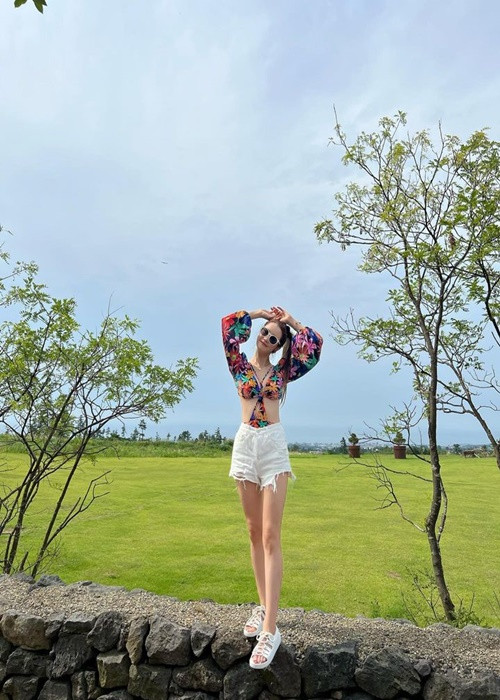 Lee Da Hae trẻ trung, gợi cảm ở tuổi 38. Ảnh: Instagram