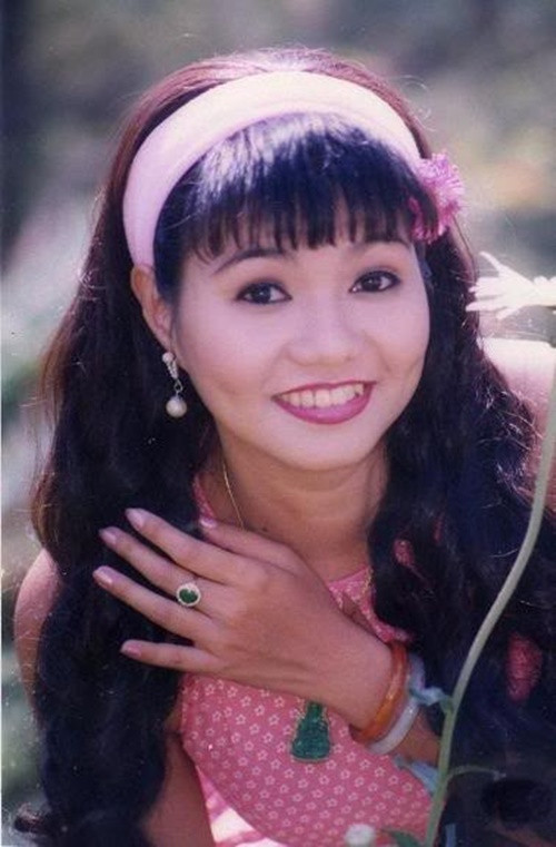 Thời trẻ, nữ nghệ sĩ sinh năm 1970 xinh đẹp và duyên dáng với hai lúm đồng tiền ngọt ngào, đôi mắt ươn ướt. Ảnh: Dân Việt