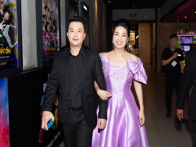 Lê Khánh cho biết, Tuấn Khải là người hy sinh, dành nhiều thời gian cho gia đình. Nếu không có chồng cũng như gia đình, cô sẽ không thể toàn tâm toàn ý cho công việc. Ảnh: FBNV