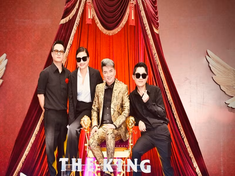 Bảo Nhân chia sẻ trên Người đô thị về dự án “Hào quang rực rỡ - The king”: “Chúng tôi sẽ phát triển kịch bản theo hướng đây là một bộ phim mang nhiều yếu tố giải trí, màu sắc thanh xuân trẻ trung, tươi sáng chạm vào ký ức thanh xuân của rất nhiều khán giả. Và đây cũng sẽ là một bộ phim đầy nhiệt huyết và đam mê về giai đoạn đầu rực rỡ của nền âm nhạc Việt thông qua hành trình trở thành ngôi sao ca nhạc Đàm Vĩnh Hưng!”. Ảnh: FBNV