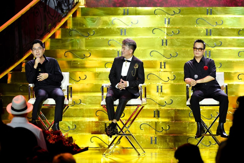 Tai nang cua bo doi dao dien phim tieu su Dam Vinh Hung