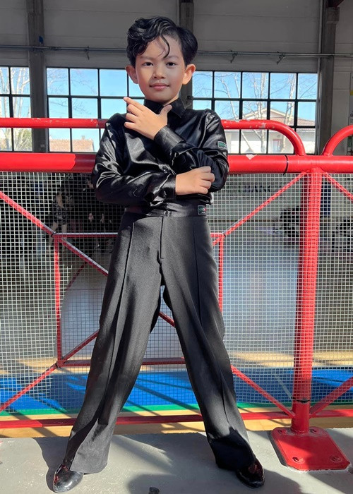 Cách đây không lâu, Khánh Thi đưa bé Kubi sang Italy đoàn tụ Phan Hiển trong chuyến tập huấn kéo dài gần hai tuần. Ảnh: FBNV