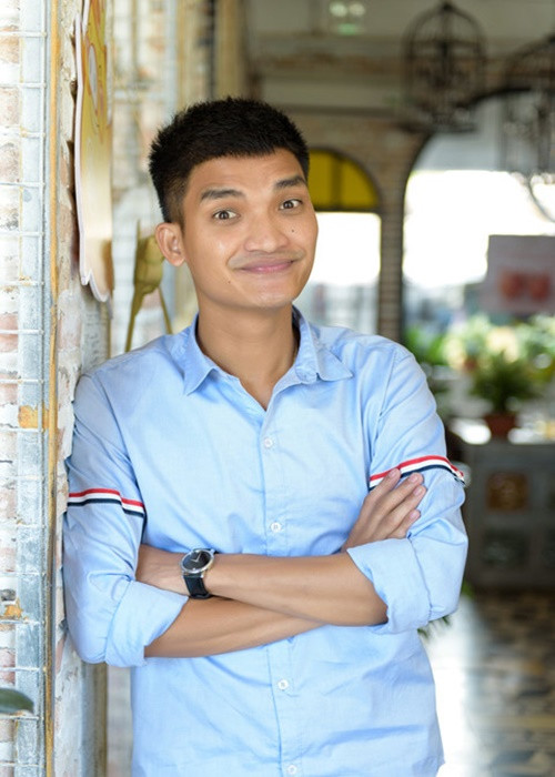 Vì nghèo, khi hẹn hò Thảo Vy, Mạc Văn Khoa phải mượn xe rủ bạn gái đi chơi. Có lúc xe hết xăng mà trong túi nam diễn viên không có một đồng nào. Ảnh: Vietnamnet