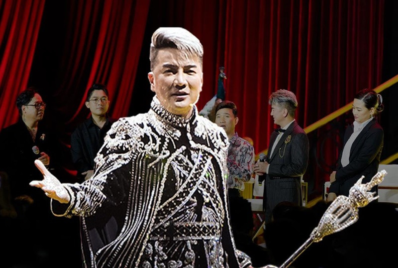 Mới đây, Đàm Vĩnh Hưng khẳng định, bản thân chưa bao giờ dám vỗ ngực xưng tên với những danh xưng “ ông hoàng nhạc Việt” hay vua chúa. "Truyền thông và khán giả ưu ái gọi thì Hưng rất trân trọng và biết ơn", anh nói. Ảnh: FBNV