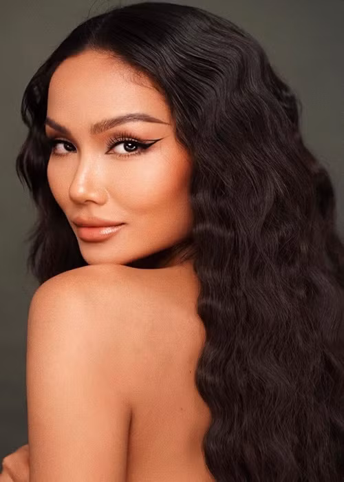 Nàng hậu vốn thuộc tạng người dễ tăng cân. Cô từng nặng đến 62kg.