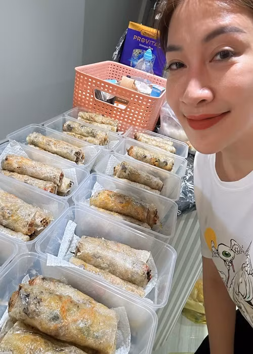 Nữ ca sĩ 36 tuổi đang kinh doanh mỹ phẩm, bán đồ ăn online, đầu tư tài chính, bất động sản, spa.