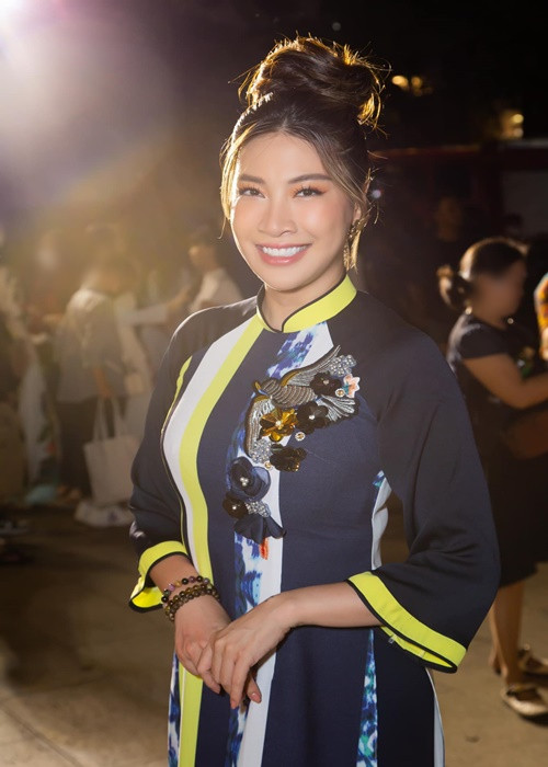 Pha Lê tuyên bố chia tay chồng người Hàn Quốc vào đầu năm 2022. Tuy nhiên, thời điểm đó, thực tế, cả hai chưa chính thức ly hôn.