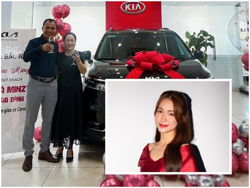 Hòa Minzy tặng bố mẹ nhà tầng hai mặt tiền tại quê nhà Bắc Ninh và xe hơi mới. Ảnh: FBNV