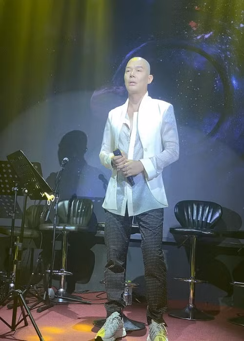 Việc Nathan Lee “thách đấu” các nghệ sĩ Việt đọ giọng nhanh chóng nhận được sự quan tâm của dư luận. Trước đó, nam ca sĩ cũng có không ít phát ngôn gây sốc. Ảnh: Saostar