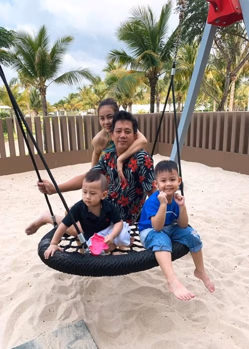 Bà xã Lê Nam từng chia sẻ, cô sẽ thắt buồng trứng sau khi sinh con thứ 3. Ảnh: Yan