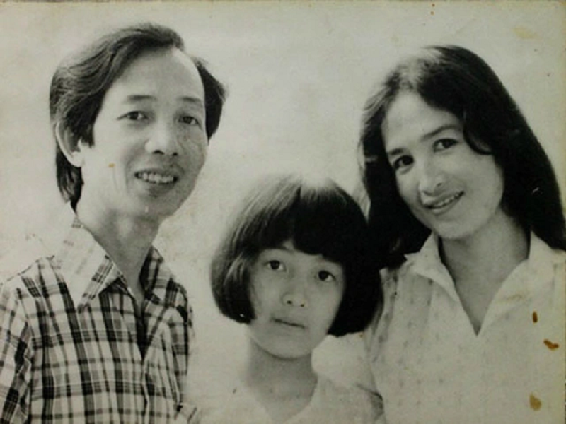 Nghệ sĩ Trà Giang kết hôn với giáo sư, tiến sĩ Nguyễn Bích Ngọc. Vợ chồng bà có một người con gái chung. Chồng nữ nghệ sĩ đã mất cách đây nhiều năm. Ảnh: Dân Trí