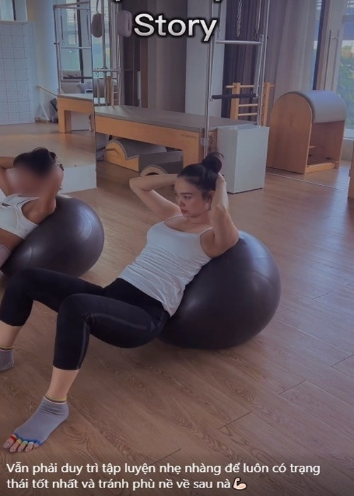 Minh Hằng tập yoga và pilates. Ảnh: Vietnamnet