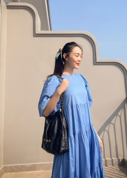 Minh Hằng sở hữu khối tài sản "khủng". Khả năng tài chính của ông xã người đẹp cũng không phải "dạng vừa". Theo Zing, chồng của Minh Hằng là doanh nhân Nguyễn Quốc Bảo, Phó tổng giám đốc Công ty cổ phần Dệt Đông Quang. Ngoài ra, doanh nhân Quốc Bảo còn đứng tên đại diện pháp luật của hai doanh nghiệp khác. Ảnh: FBNV