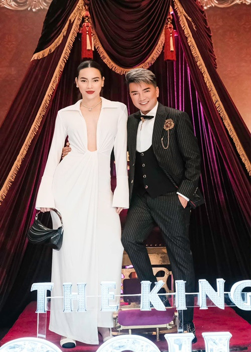 Sự kiện của Đàm Vĩnh Hưng còn có sự tham gia của Hồ Ngọc Hà. Nữ ca sĩ và Lệ Quyên là bạn thân trong nhiều năm nhưng tình bạn này đã tan vỡ. Ảnh: FBNV