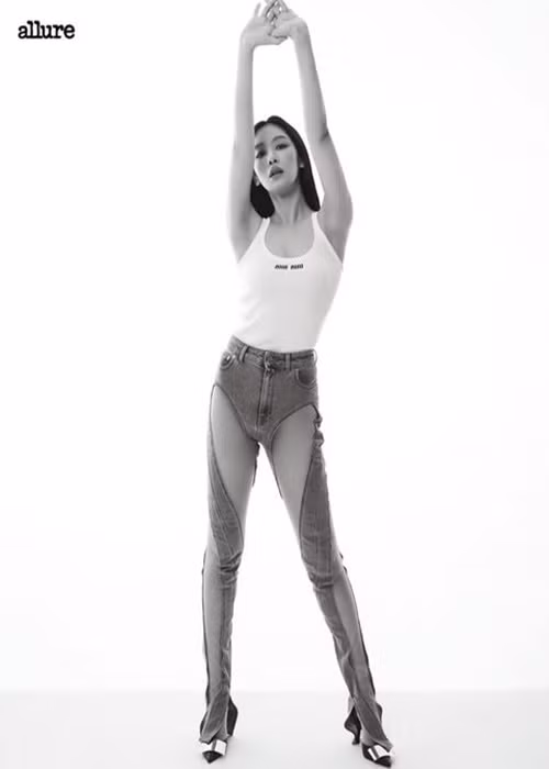 Trước khi vào showbiz, cô tốt nghiệp ngành quản trị kinh doanh của Đại học Utah tại Mỹ. Trở về nước sau khi du học, Cha Joo Young làm người mẫu, đóng phim. Ảnh: Instagram