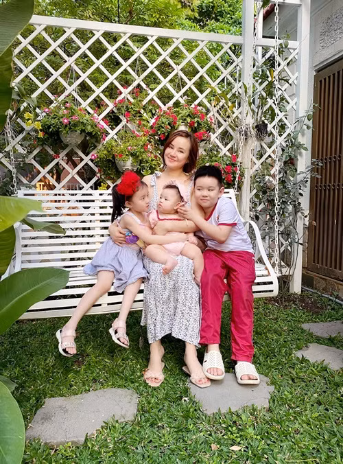 Các con chính là báu vật không gì đánh đổi được của giọng ca "Đồng xanh".