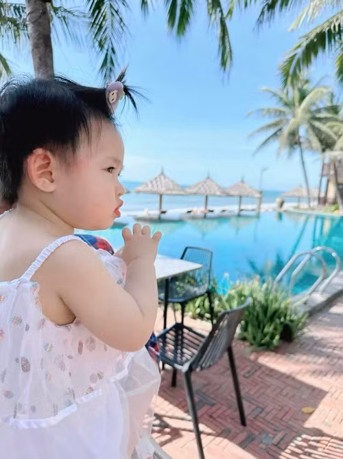 Mio chào đời vào khoảng thời gian Vy Oanh vướng ồn ào với bà Nguyễn Phương Hằng.