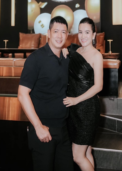 Diễn viên Bình Minh tình tứ bên vợ đại gia hơn 4 tuổi Dien vien Binh Minh tinh tu ben vo dai gia hon 4 tuoi