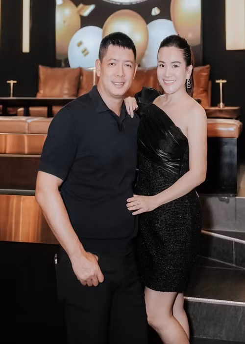 Diễn viên Bình Minh tình tứ bên vợ đại gia hơn 4 tuổi Dien vien Binh Minh tinh tu ben vo dai gia hon 4 tuoi