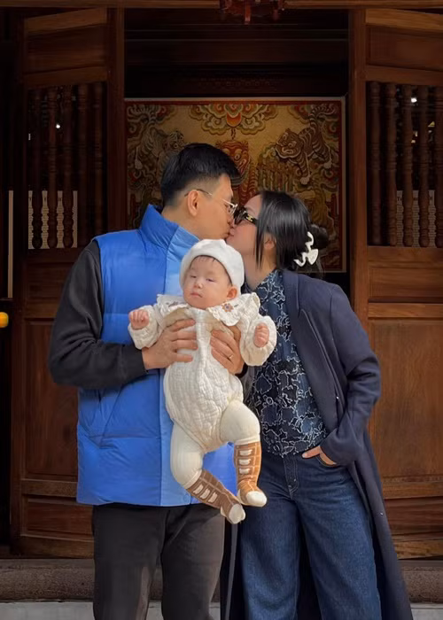 Salim được Hải Long cầu hôn vào cuối năm 2021. Đến tháng 4/2022, cặp đôi đăng ký kết hôn.