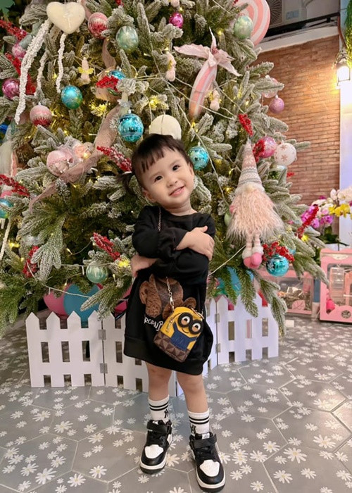 Theo Thiên An, con gái của cô rất năng động và dạn dĩ.