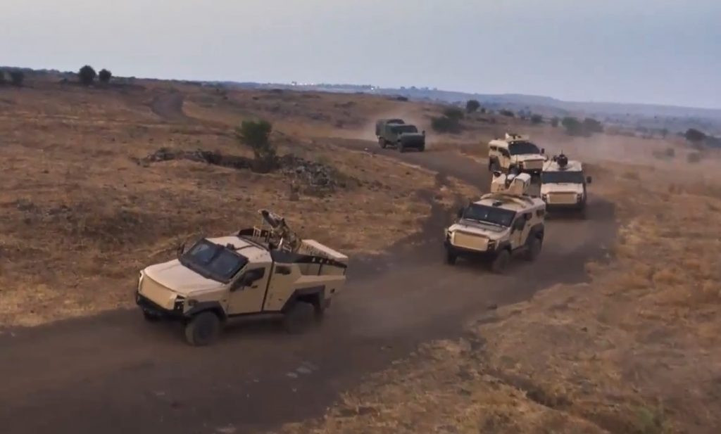 Quân đội Azerbaijan thiệt hai 30 xe vận tải: Bị phá hủy 16 chiếc, 6 chiếc bị hư hỏng và bị bắt sống 2 chiếc vận tải. Chúng bao gồm: 2 Ural-4320, 3 Kamaz, 3 MAZ,4Marauder MRAP,4 Matador MRAP,7 xe Plasan Sandcat và 8 chiếc xe vận tải bị phá hủy. Ảnh: Plasan Sandcat trong biên chế quân đội Azerbaijan.