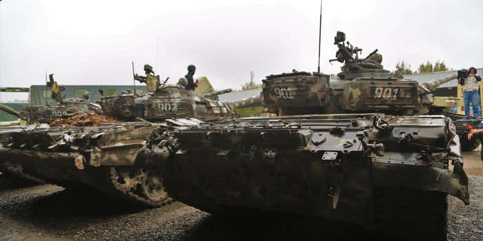 “Đúng hơn là các bộ chỉ huy không hiểu tầm quan trọng của xe tăng trong tác chiến hiện đại,” chuyên gia này nhận định. Ngoài việc tăng cường hệ thống bảo vệ, cần phải tạo ra các phương tiện mới để hỗ trợ chúng, chẳng hạn như UAV, ông Perendzhiev tin tưởng.