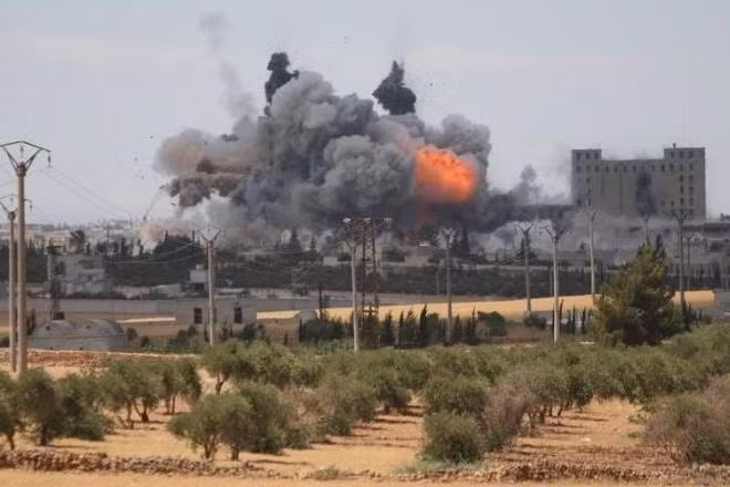 Thông tin hiện trường cho hay, một thiết bị nổ tự chế (IED) đã được kích hoạt khi chiếc xe bọc thép của Thổ Nhĩ Kỳ vừa đi qua và xe thiết giáp Nga tiến tới, rất may binh sĩ Nga không bị thương trong vụ này.