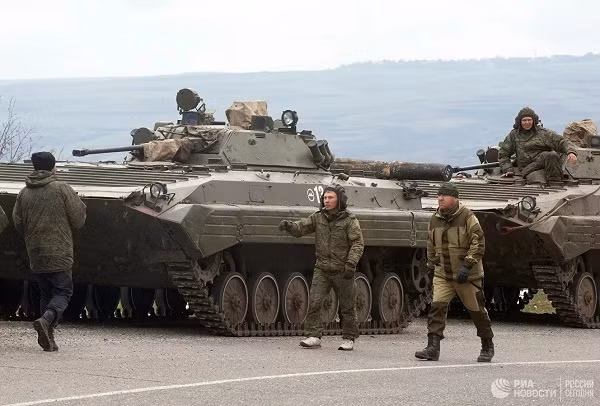 Phát biểu tại cuộc họp, Tổng thống Nga Putin đã thông báo rằng, số người thiệt mạng, bao gồm cả dân thường do hậu quả giao tranh ở Nagorno-Karabakh đã vượt quá 4.000, số bị thương là hơn 8.000 người.